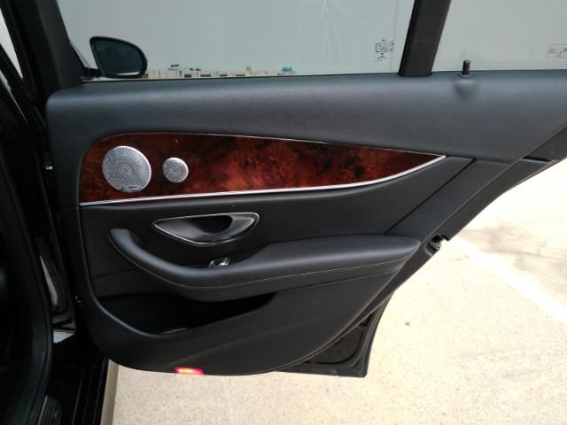 Used 2017 Mercedes-Benz E 300 4MATIC image 26