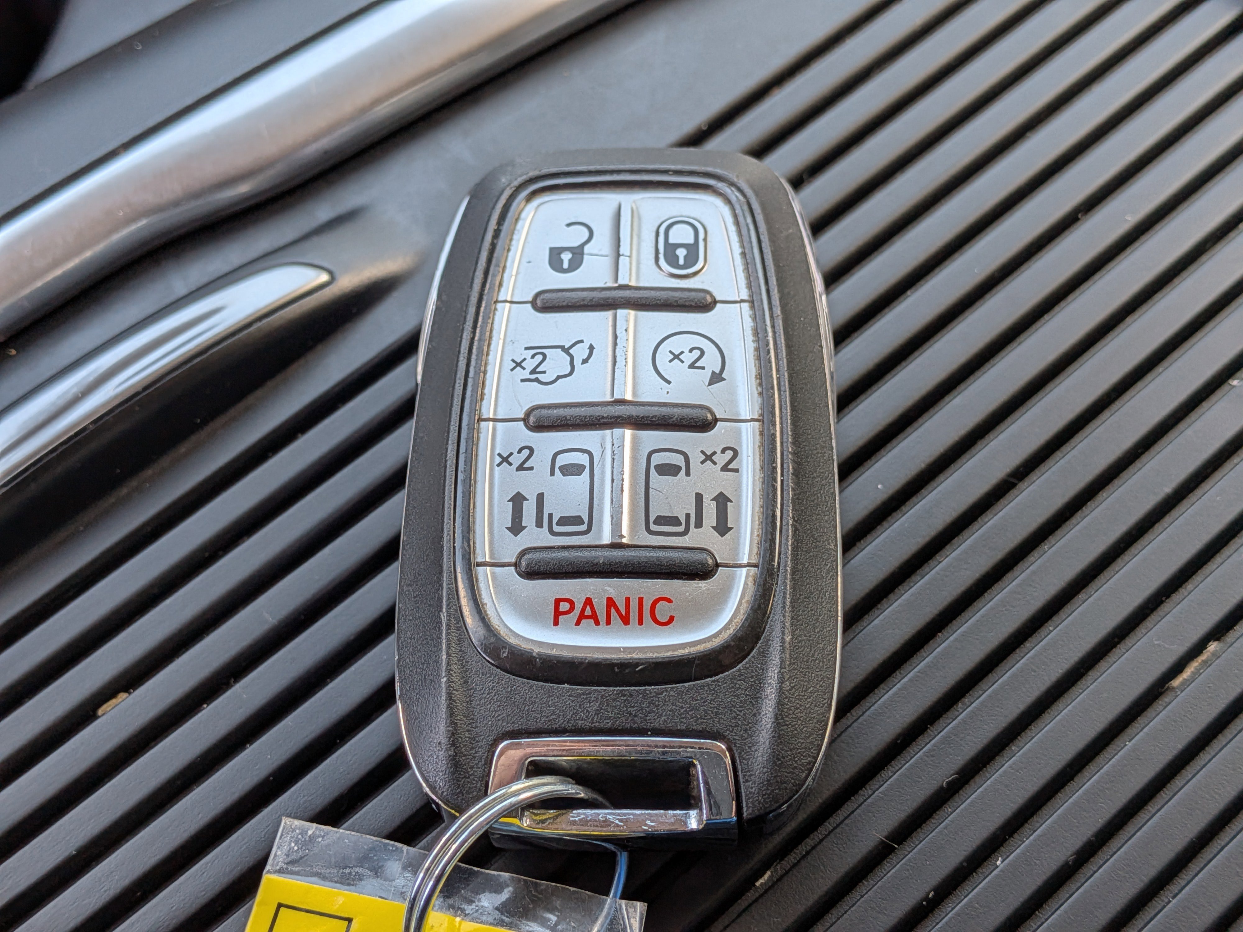 Used 2024 Chrysler Pacifica Touring-L image 35