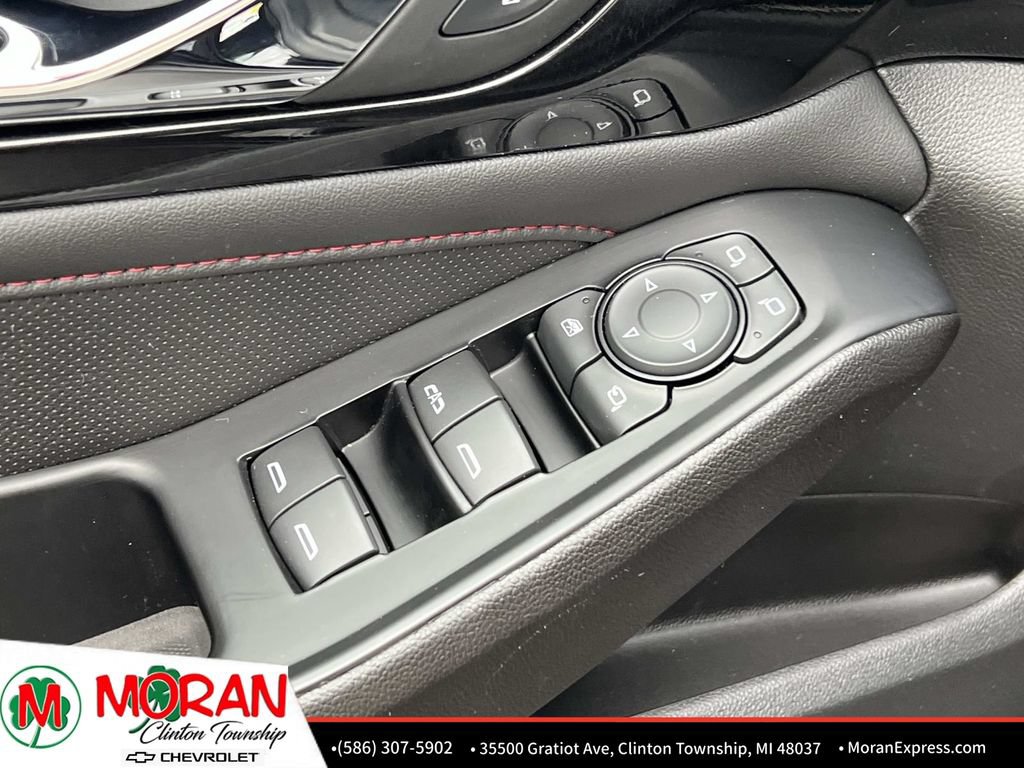Certified 2023 Chevrolet Traverse RS w/ LPO, Floor Liner Package AWD/4WD image 17
