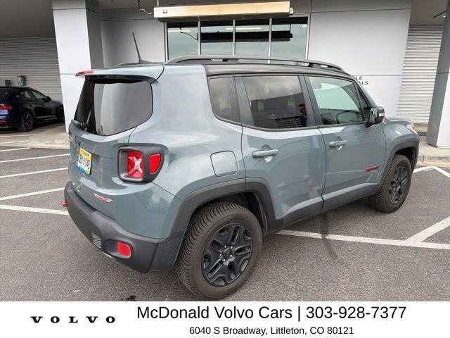 Used 2018 Jeep Renegade Trailhawk AWD/4WD image 3