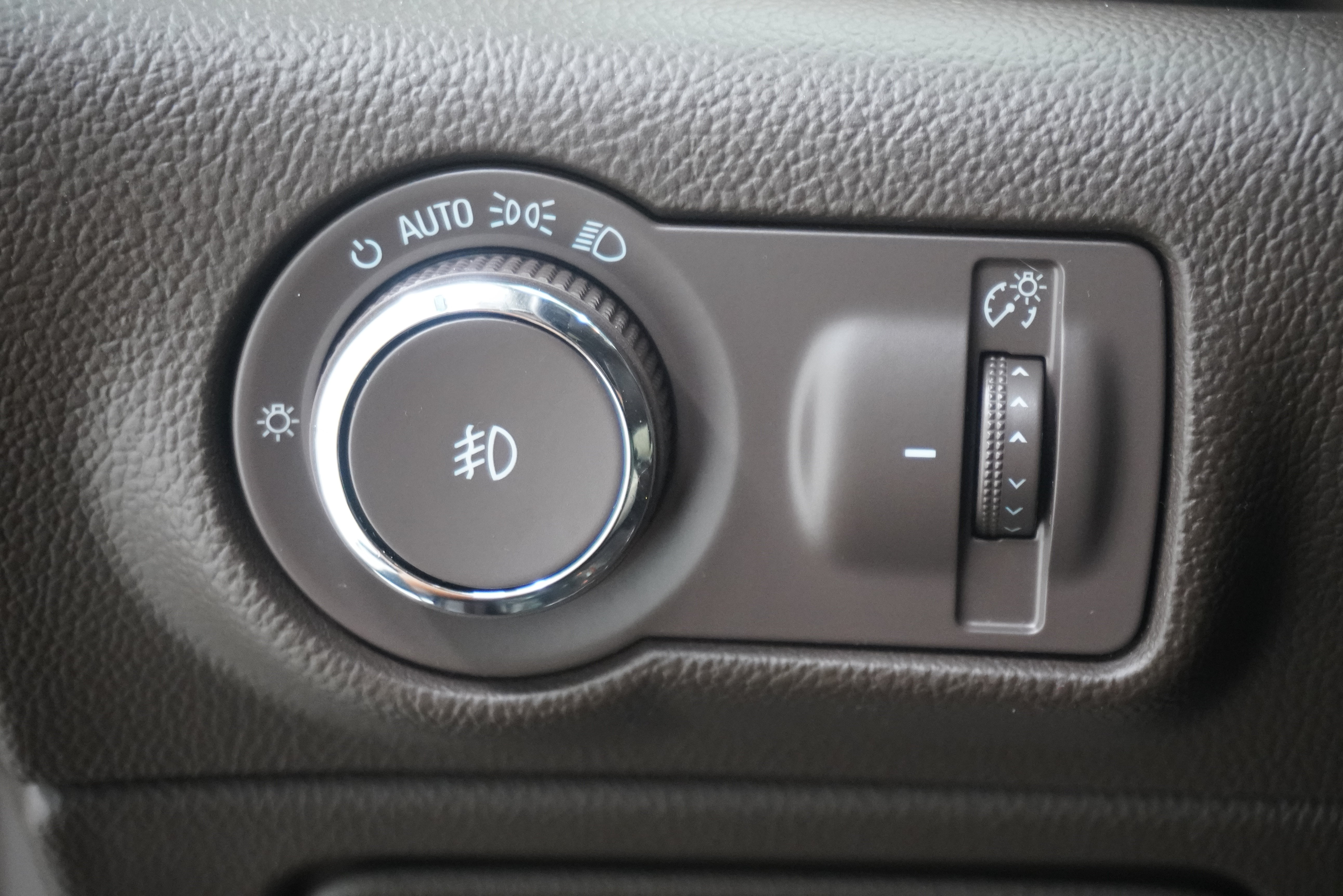 Used 2013 Buick Verano Convenience FWD image 20