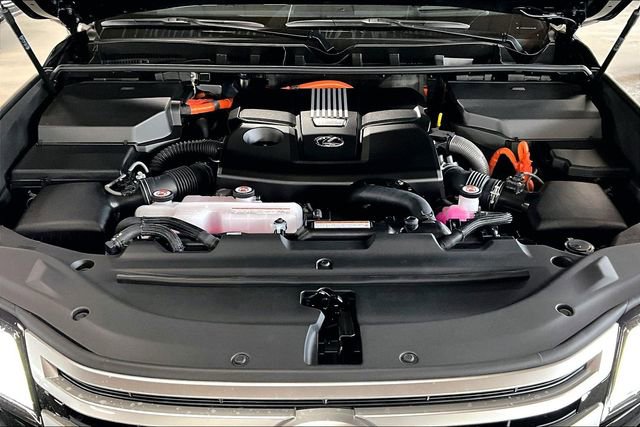 New 2026 Lexus LX 700h Luxury image 11