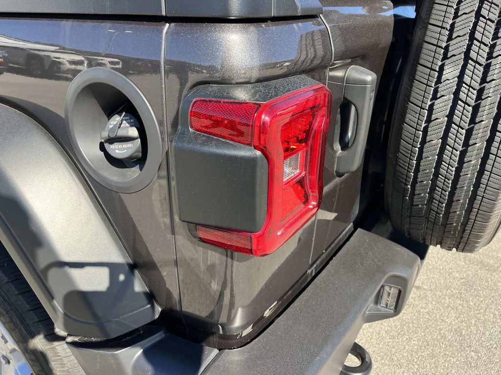 Used 2023 Jeep Wrangler Sport S image 10