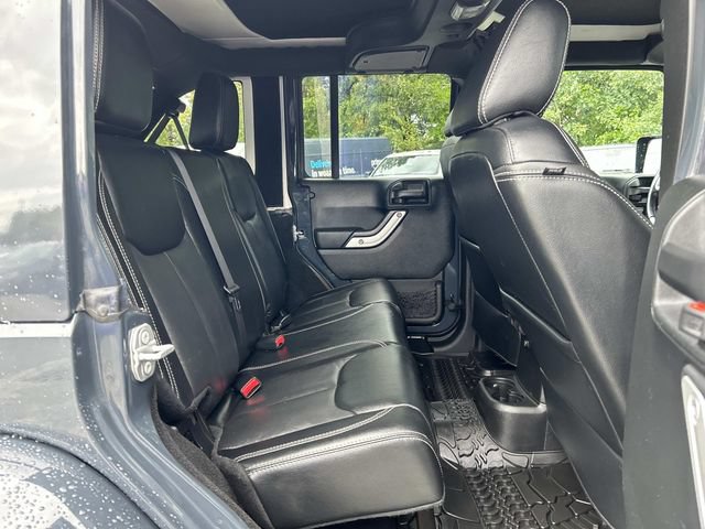 Used 2017 Jeep Wrangler Unlimited Rubicon AWD/4WD image 15