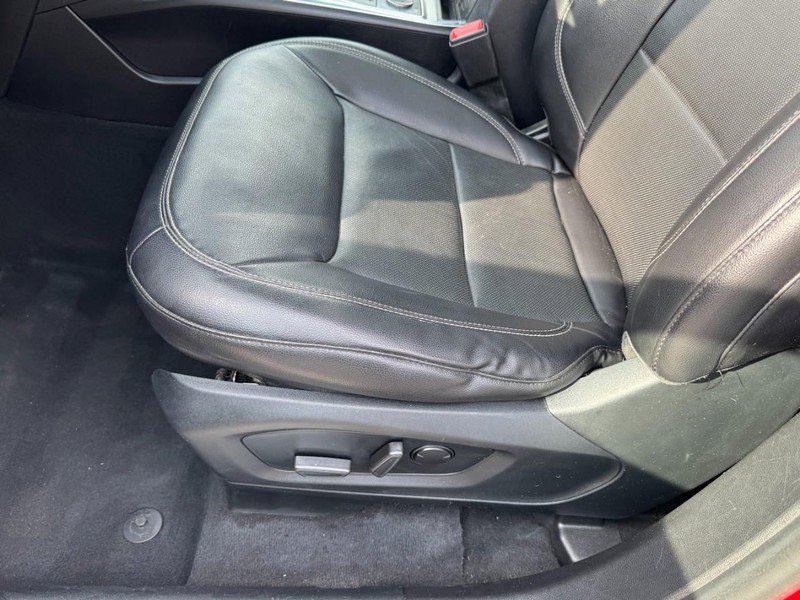 Used 2021 Ford Explorer Limited w/ Equipment Group 301A AWD/4WD image 15