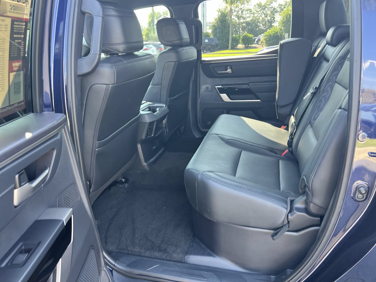 Used 2025 Toyota Tundra Limited AWD/4WD image 32