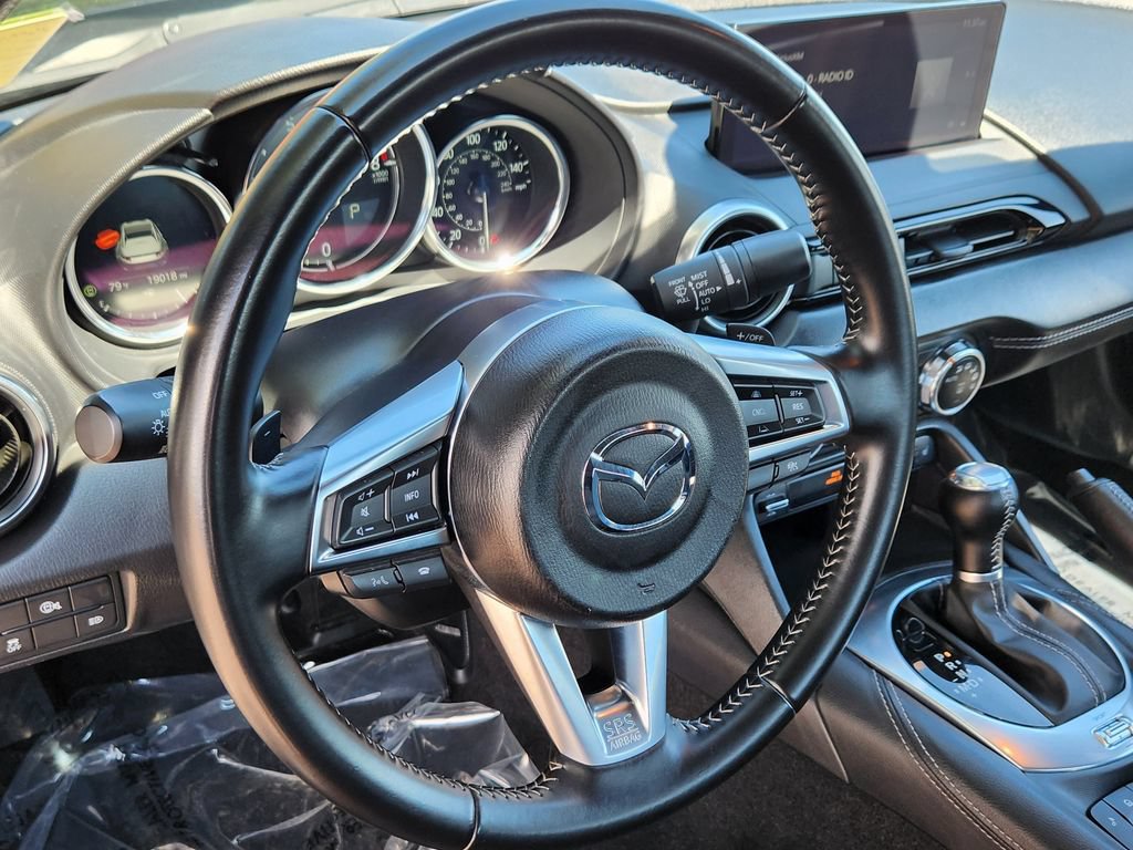 Used 2025 MAZDA MX-5 Miata RF Grand Touring RWD image 3
