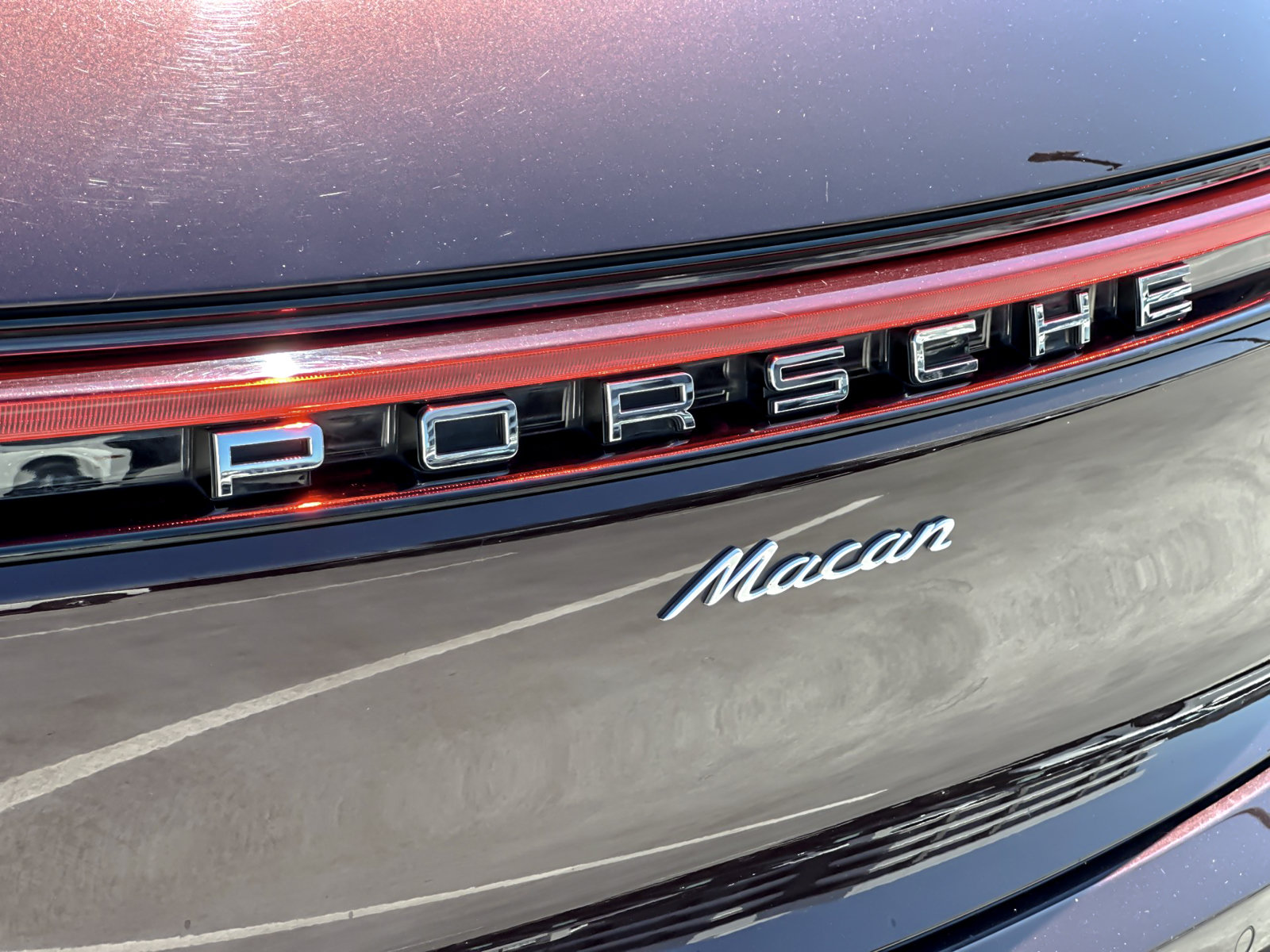 Certified 2023 Porsche Macan AWD/4WD image 25
