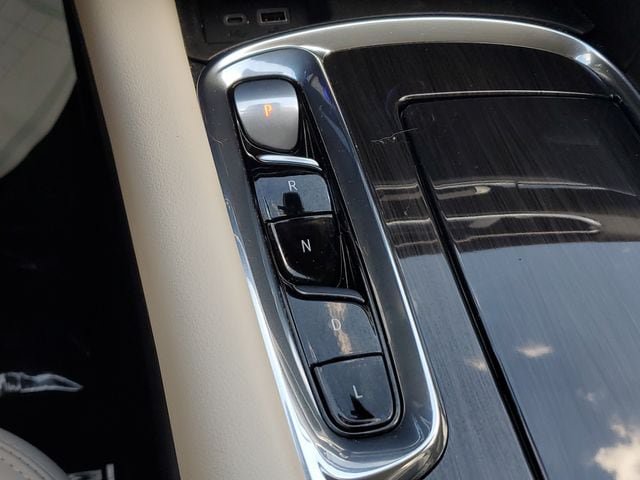 Used 2023 Buick Enclave Essence FWD image 32