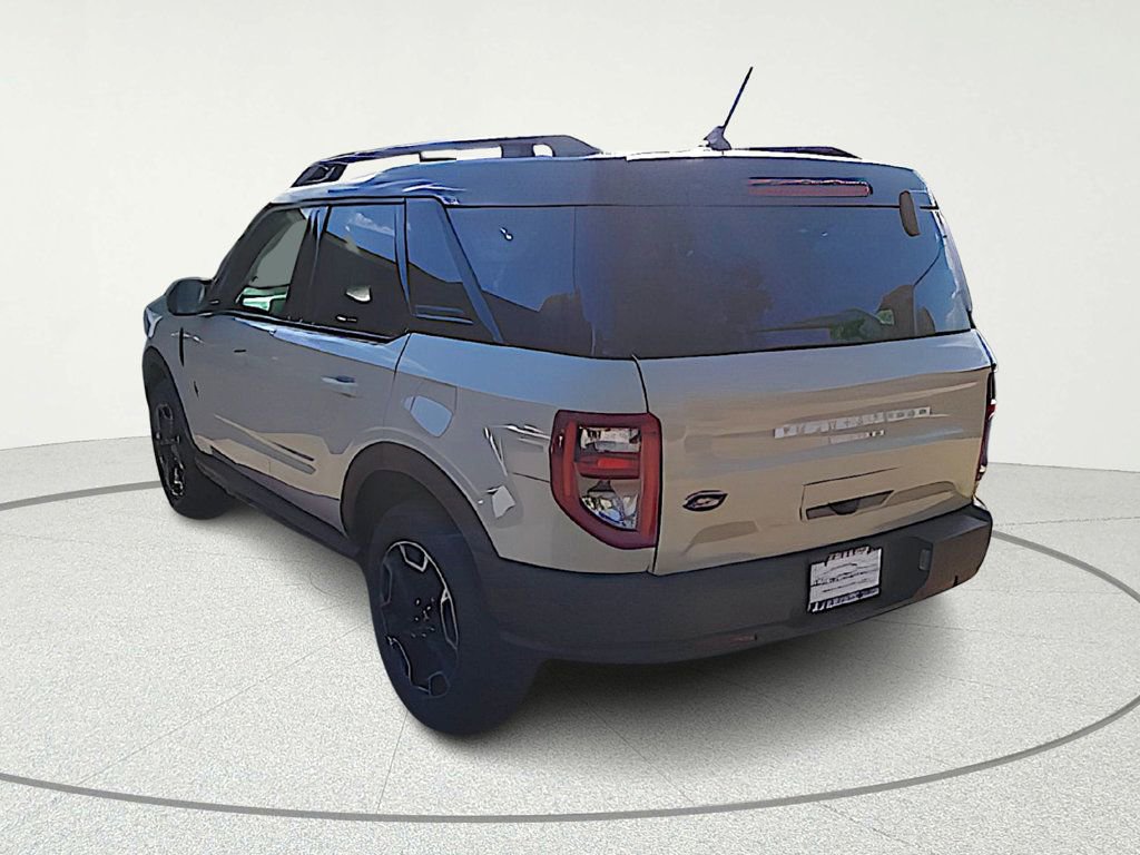 Used 2024 Ford Bronco Sport Outer Banks w/ Tech Package image 8