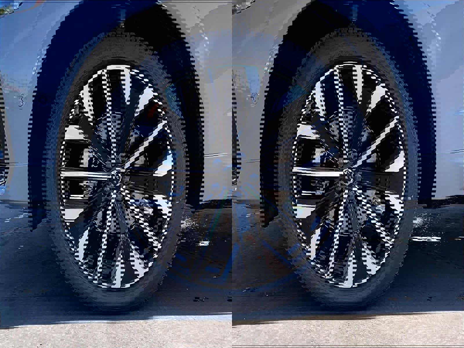 New 2026 Volvo XC60 B5 Ultra w/ Protection Package Premier image 14