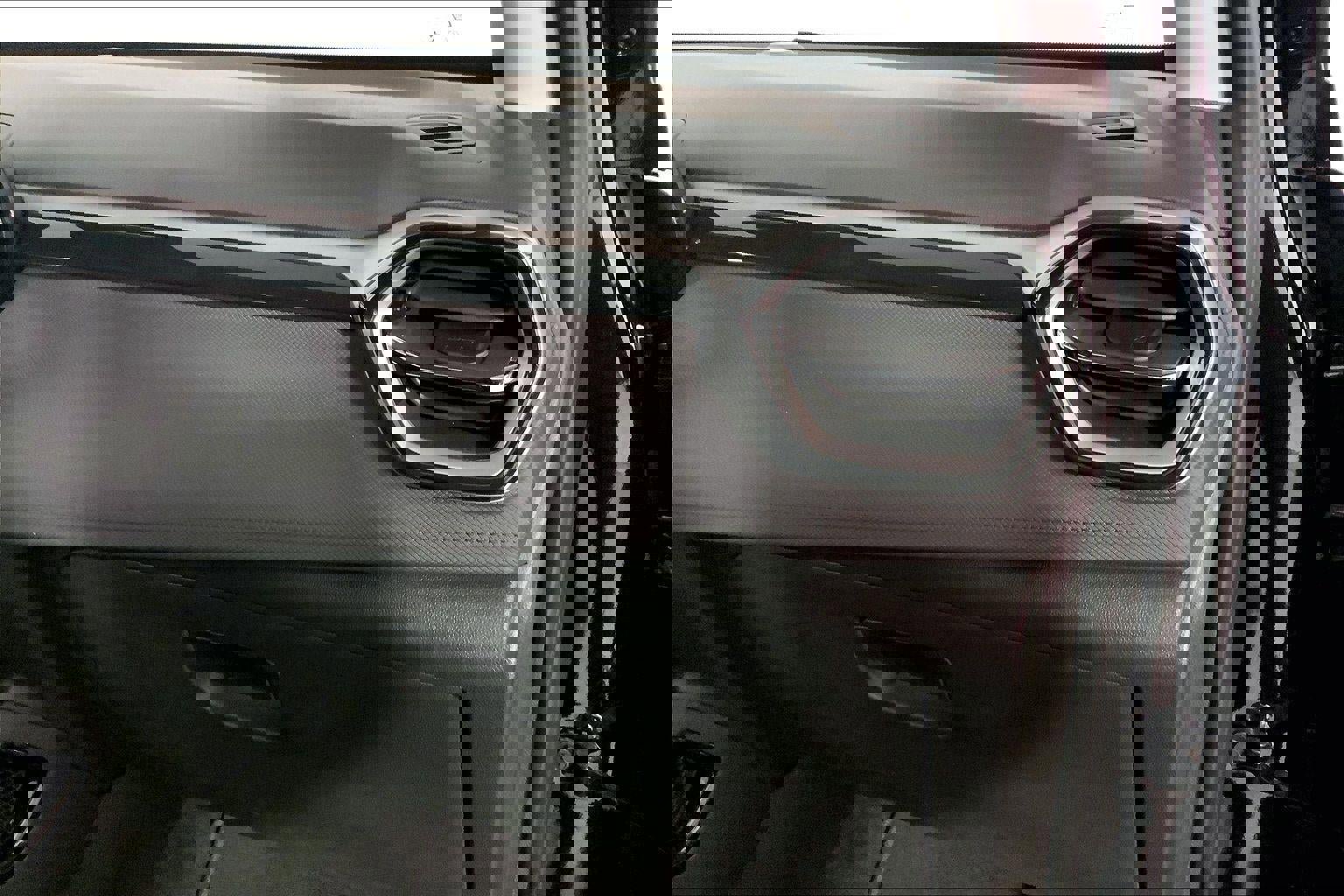 Used 2025 Chevrolet TrailBlazer LT FWD image 16