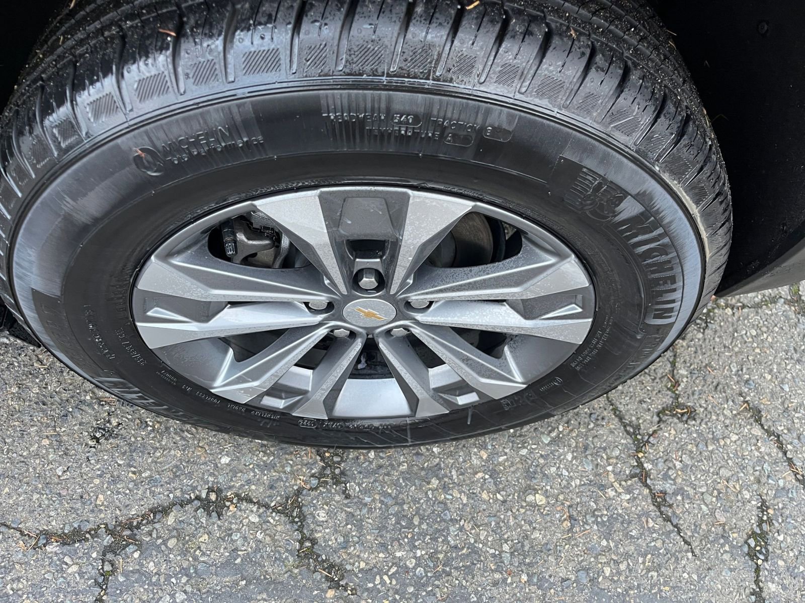 Used 2025 Chevrolet Equinox LT image 30