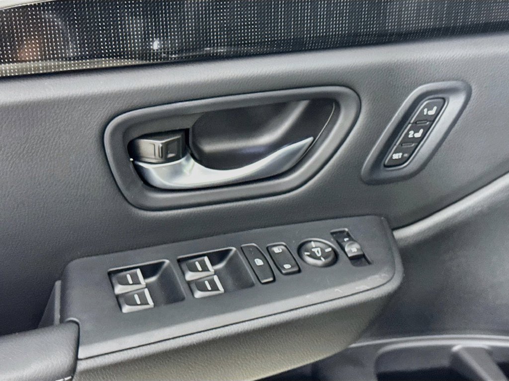 Certified 2025 Honda Pilot Elite image 24