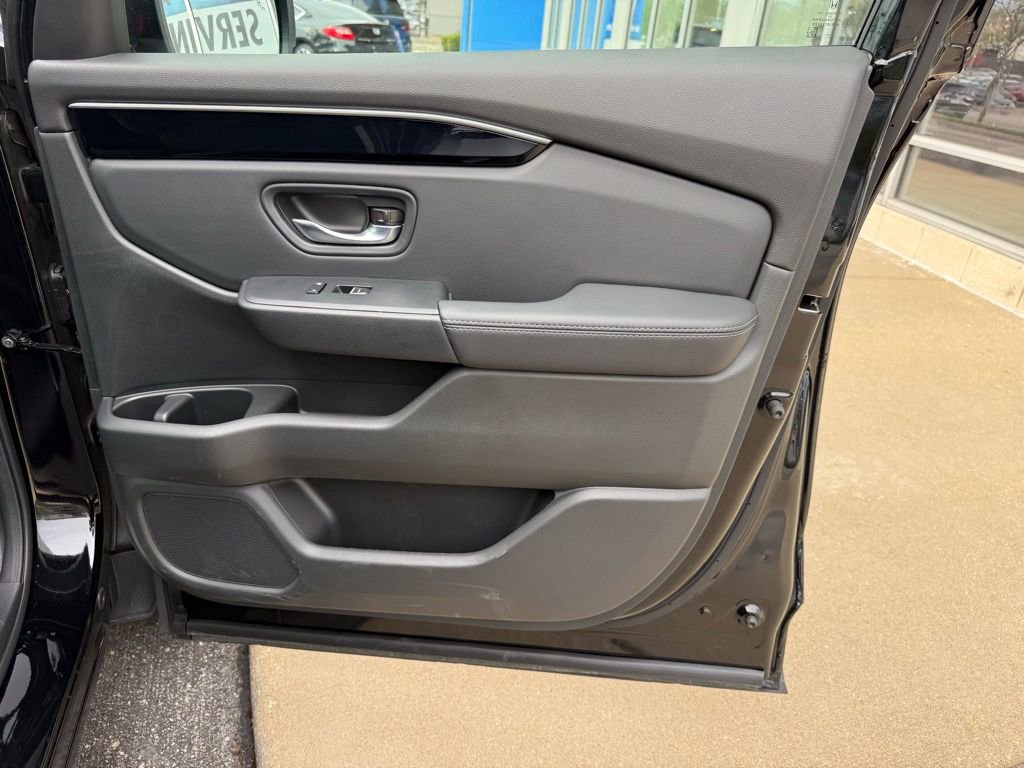 Used 2025 Honda Pilot EX-L image 46