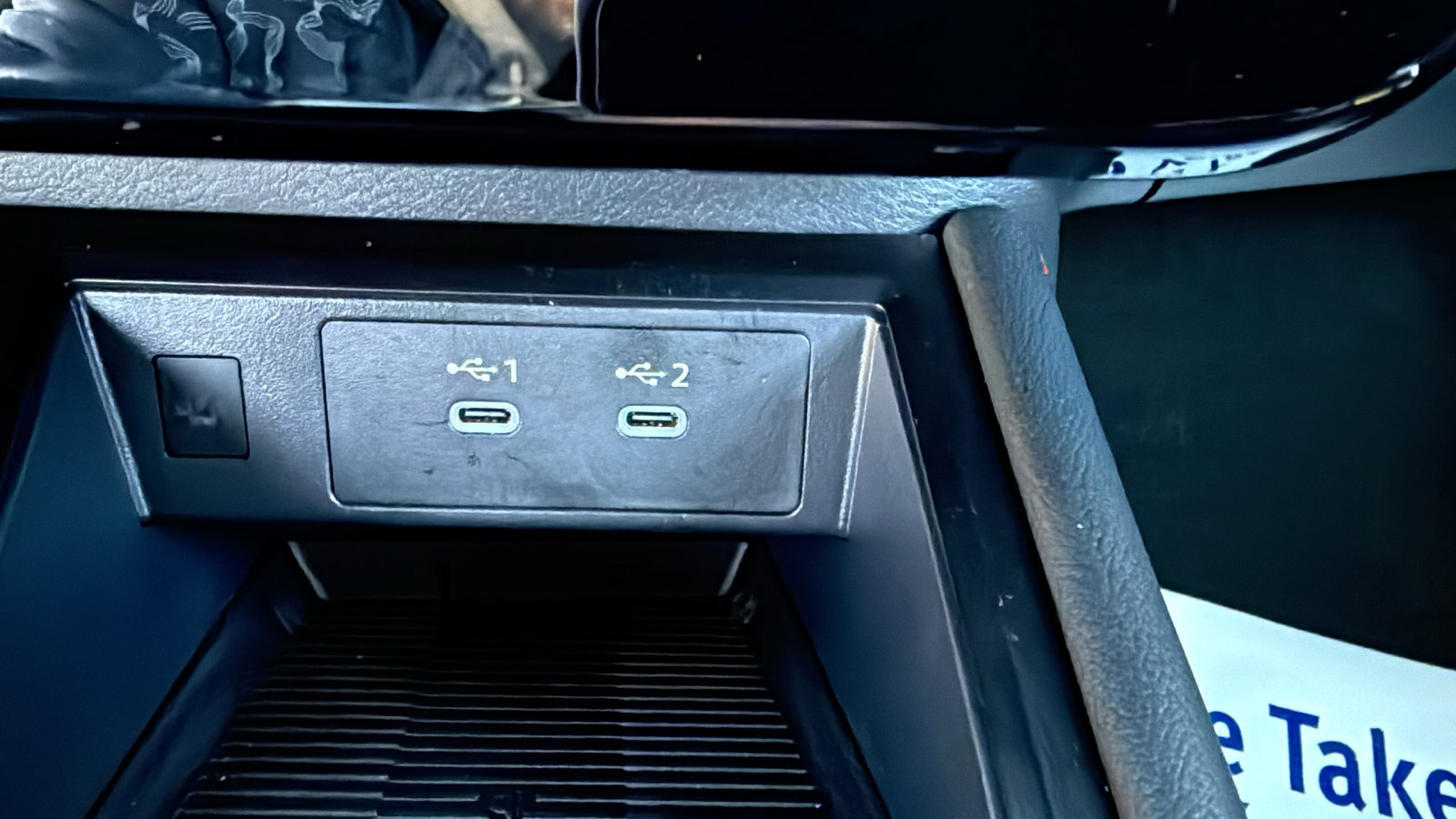 Certified 2025 Nissan Kicks SR image 16