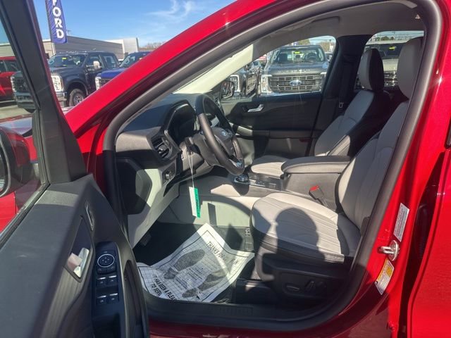 New 2026 Ford Escape SE w/ PHEV Premium Package FWD image 16