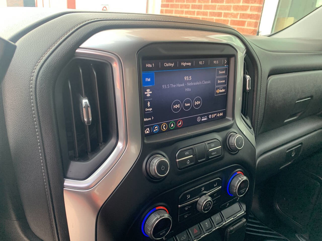 Used 2020 Chevrolet Silverado 1500 LTZ image 15