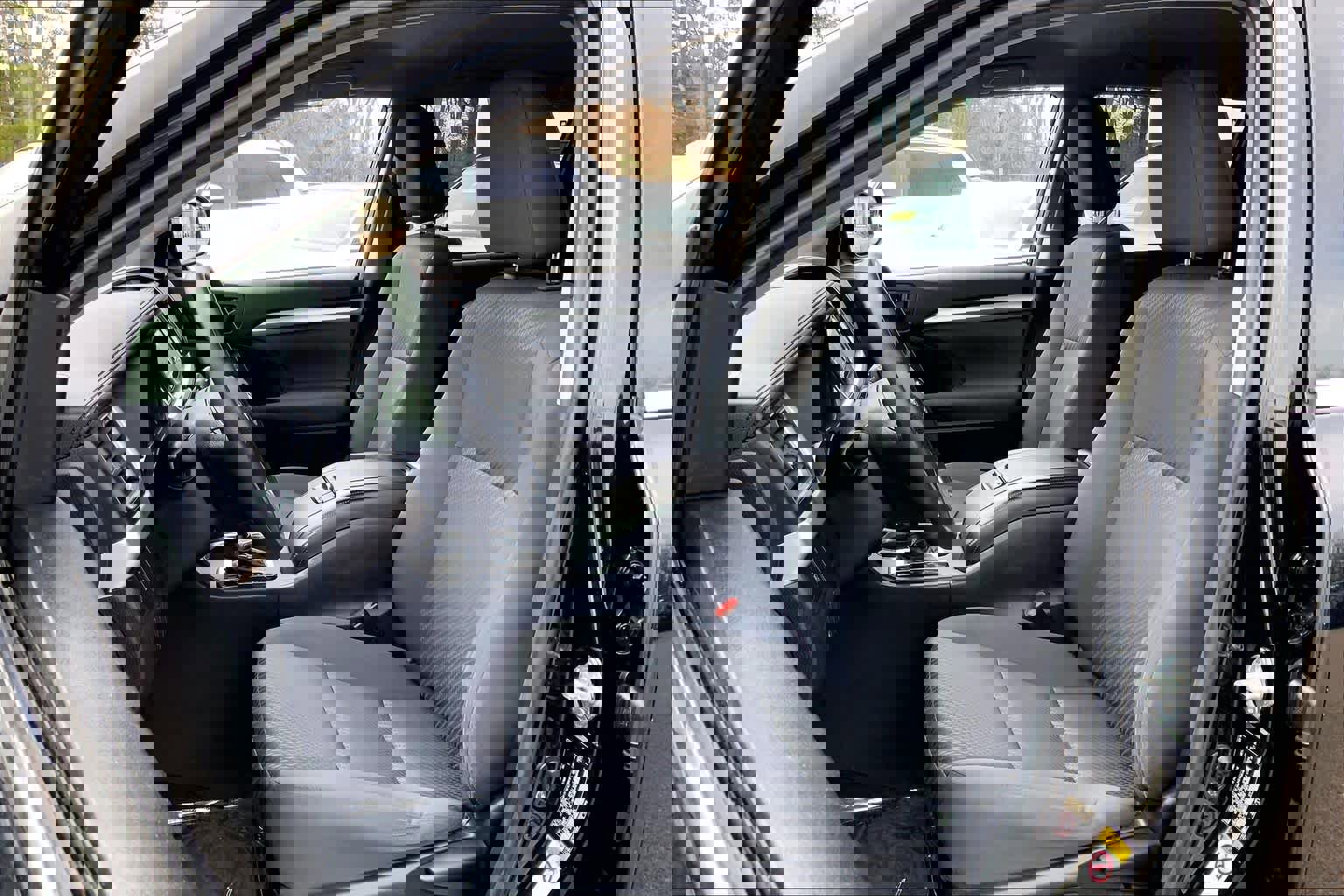 Used 2018 Toyota Highlander LE image 9