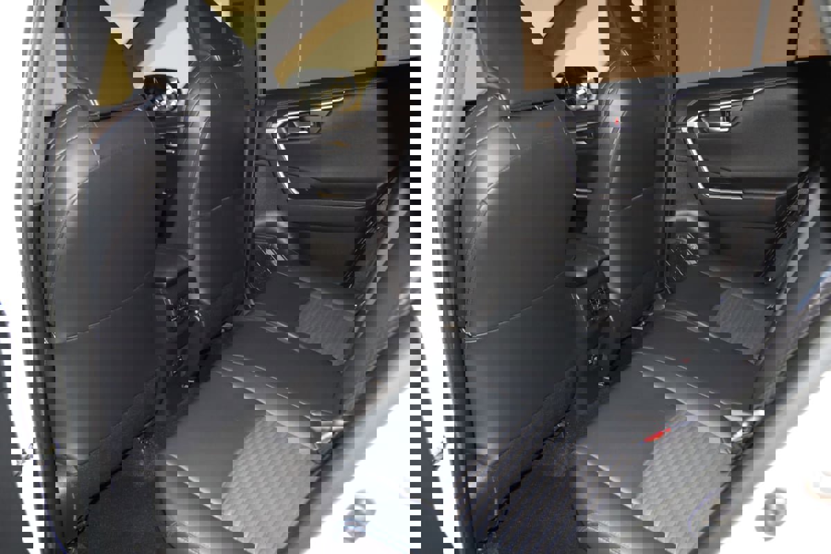 Used 2020 Toyota RAV4 XSE AWD/4WD image 50