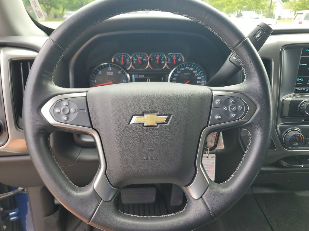 Used 2018 Chevrolet Silverado 1500 LT w/ All Star Edition AWD/4WD image 17