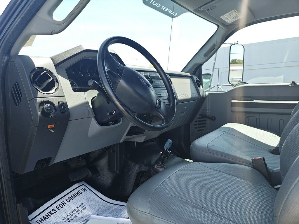 Used 2011 Ford F750 2WD Regular Cab Super Duty image 9