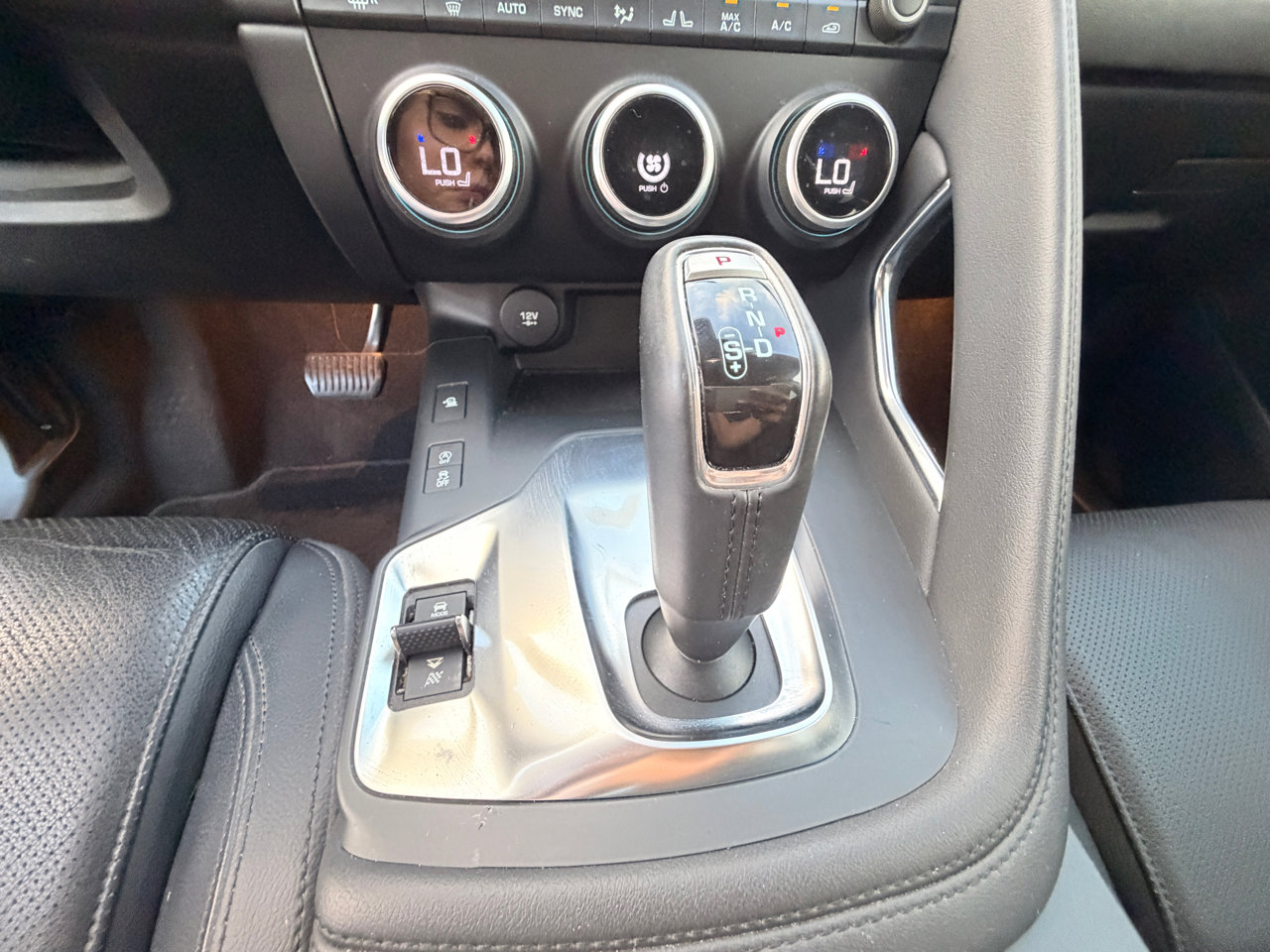 Used 2018 Jaguar E-PACE S image 17