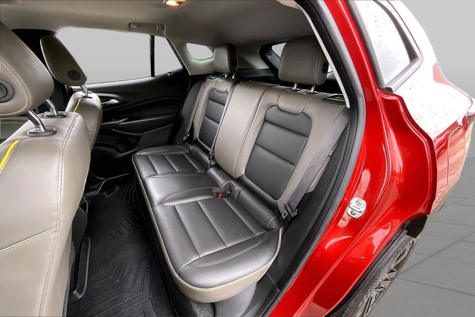 Used 2024 Chevrolet Trax ACTIV w/ Sunroof Package FWD image 20