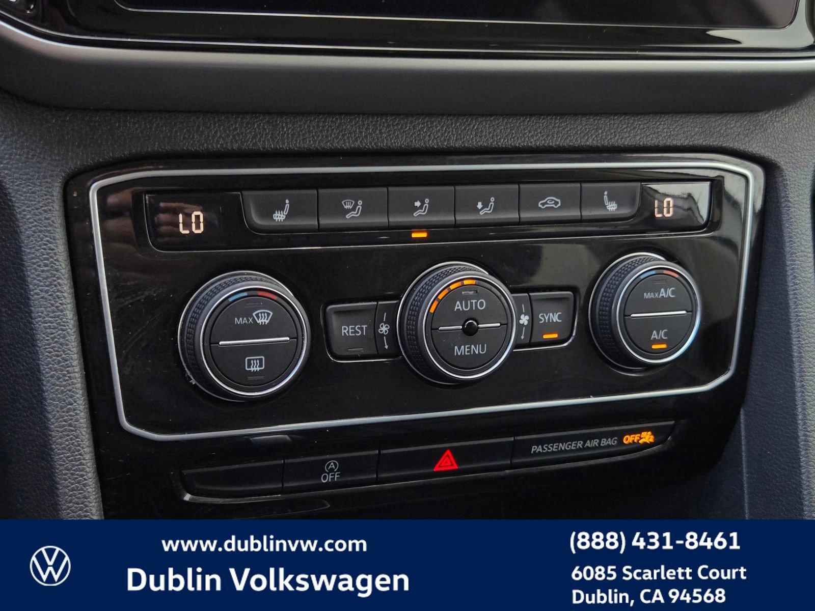 Used 2023 Volkswagen Atlas SE w/ Panoramic Sunroof Package FWD image 19