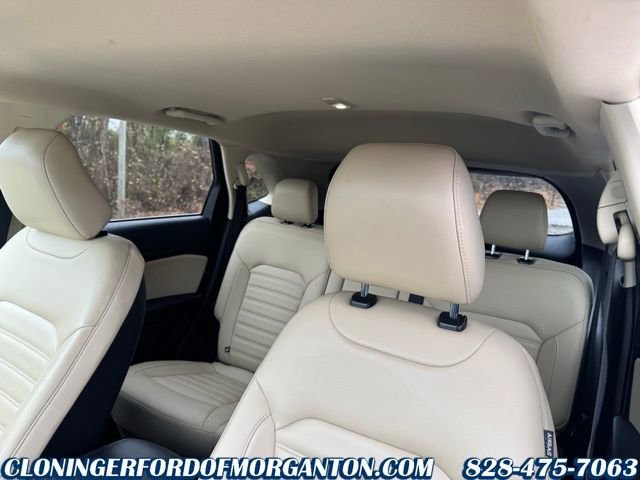 Used 2020 Ford Edge SEL w/ Convenience Package image 29