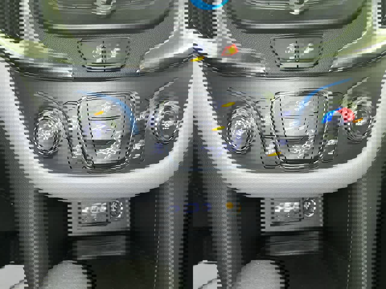 Used 2022 Chevrolet Equinox LS w/ LS Convenience Package image 18