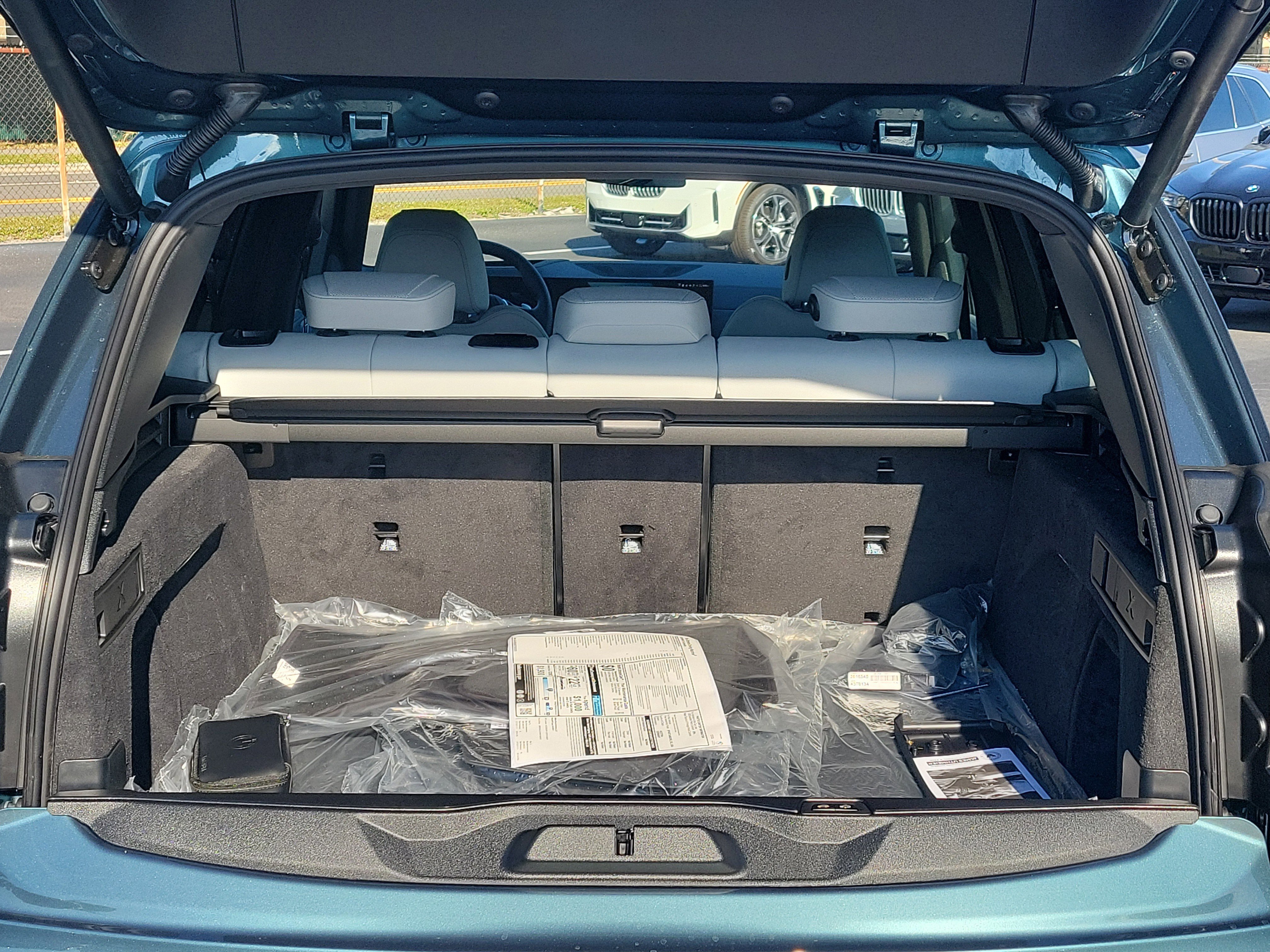 New 2026 BMW X5 xDrive50e w/ Executive Package image 9