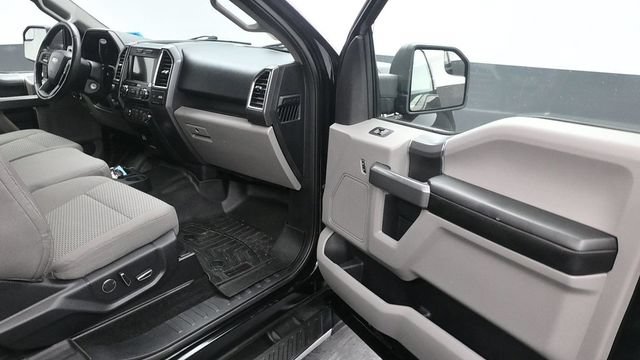 Used 2016 Ford F150 XLT w/ Equipment Group 302A Luxury AWD/4WD image 12