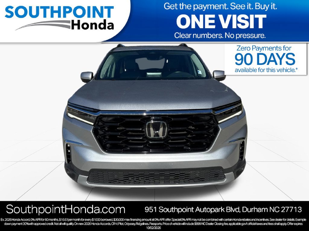 Used 2025 Honda Pilot Touring image 2