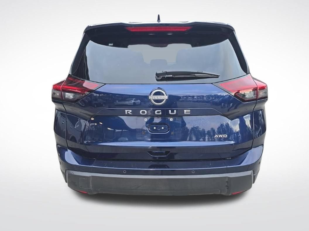Used 2025 Nissan Rogue SV AWD/4WD image 3
