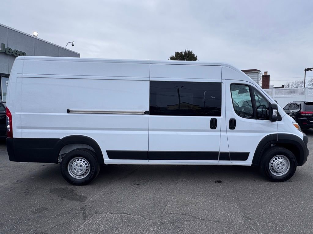 Used 2025 RAM ProMaster 3500 w/ Crew Van Package image 10