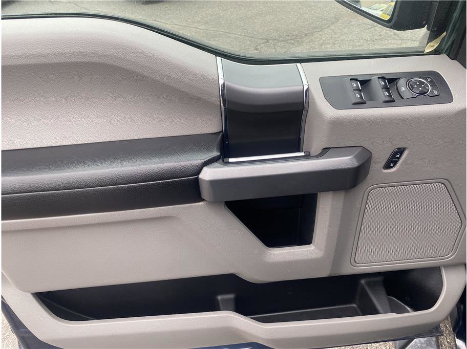 Used 2015 Ford F150 XLT w/ Equipment Group 302A Luxury image 10