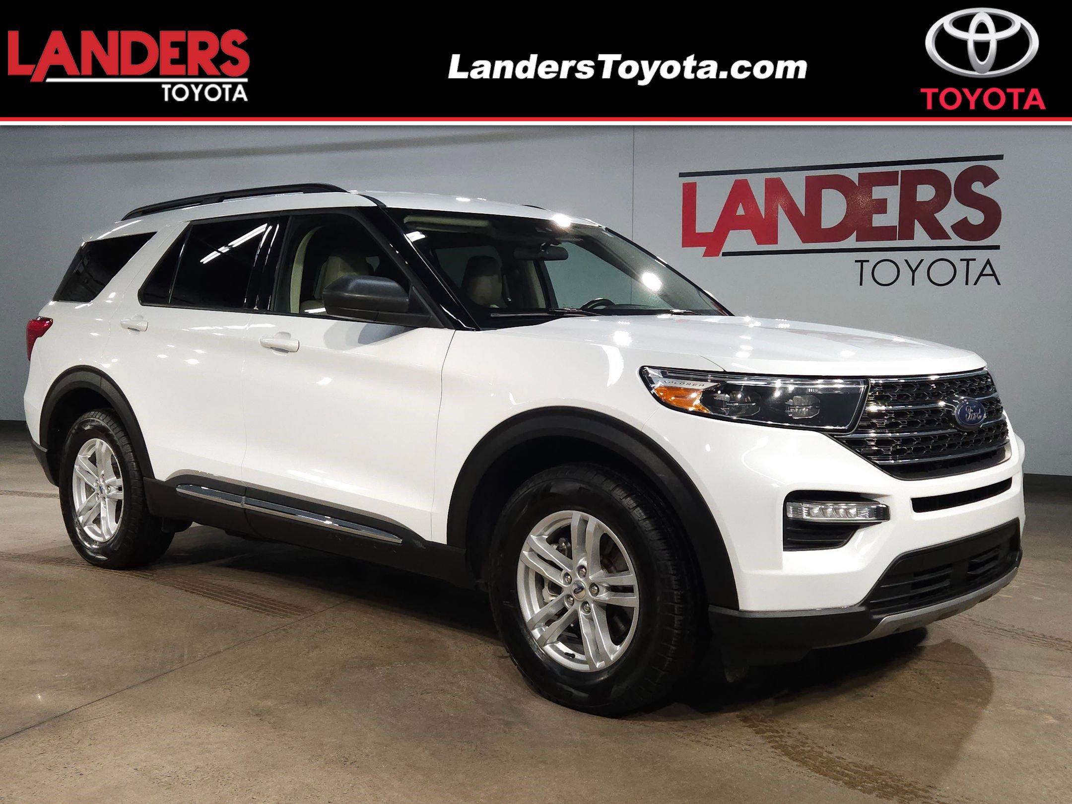 Used 2023 Ford Explorer XLT w/ Equipment Group 202A image 1