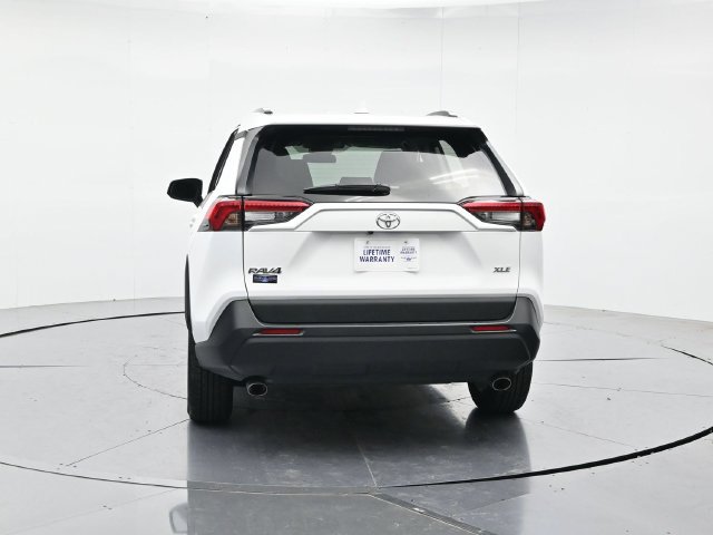 Used 2024 Toyota RAV4 XLE FWD image 8