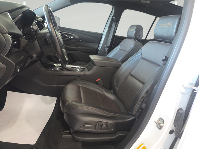 Used 2023 Chevrolet Traverse High Country AWD/4WD image 12