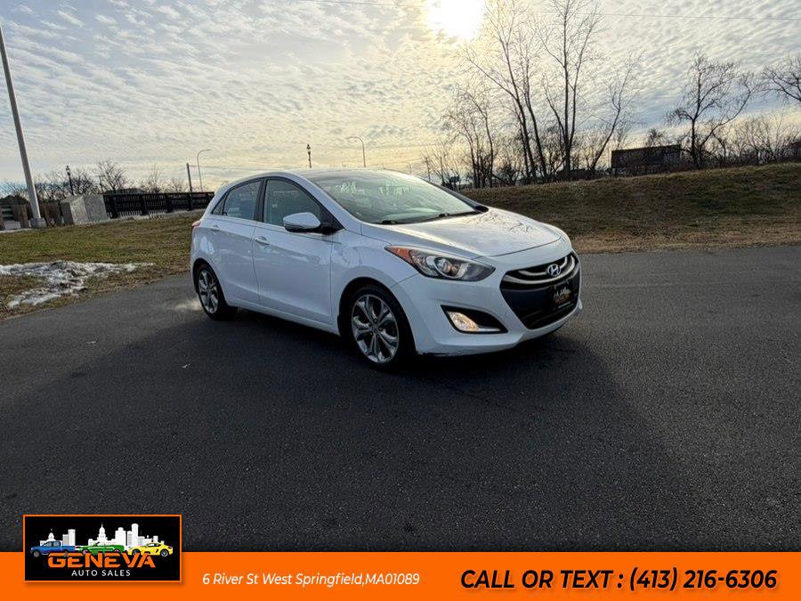 Used 2014 Hyundai Elantra GT w/ Option Group 03 image 3