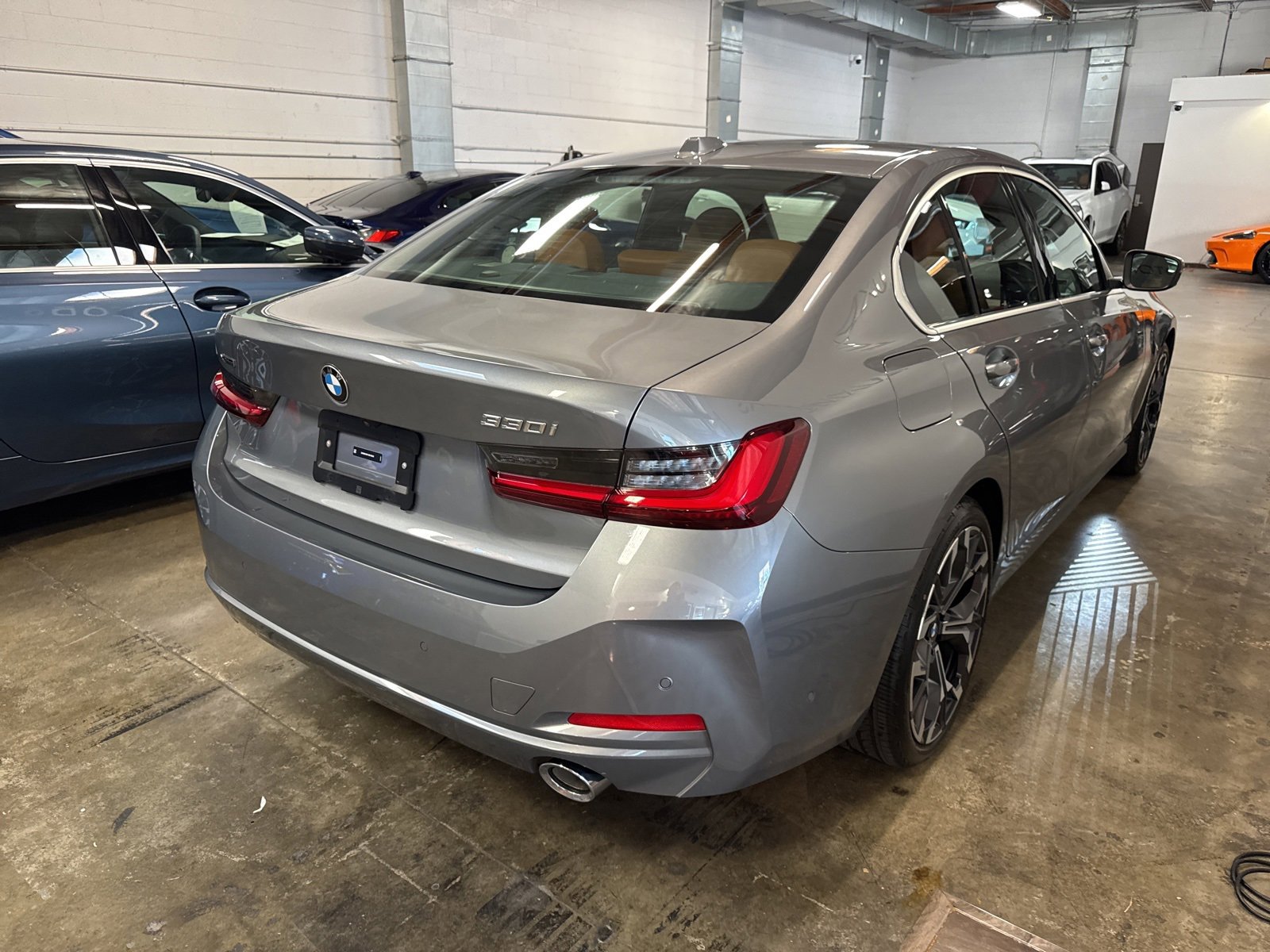 Used 2025 BMW 330i xDrive Sedan image 4