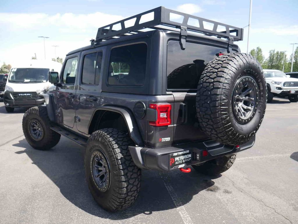 Used 2025 Jeep Wrangler Unlimited Rubicon AWD/4WD image 23