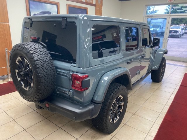Used 2024 Jeep Wrangler Unlimited Rubicon 4xe AWD/4WD image 4