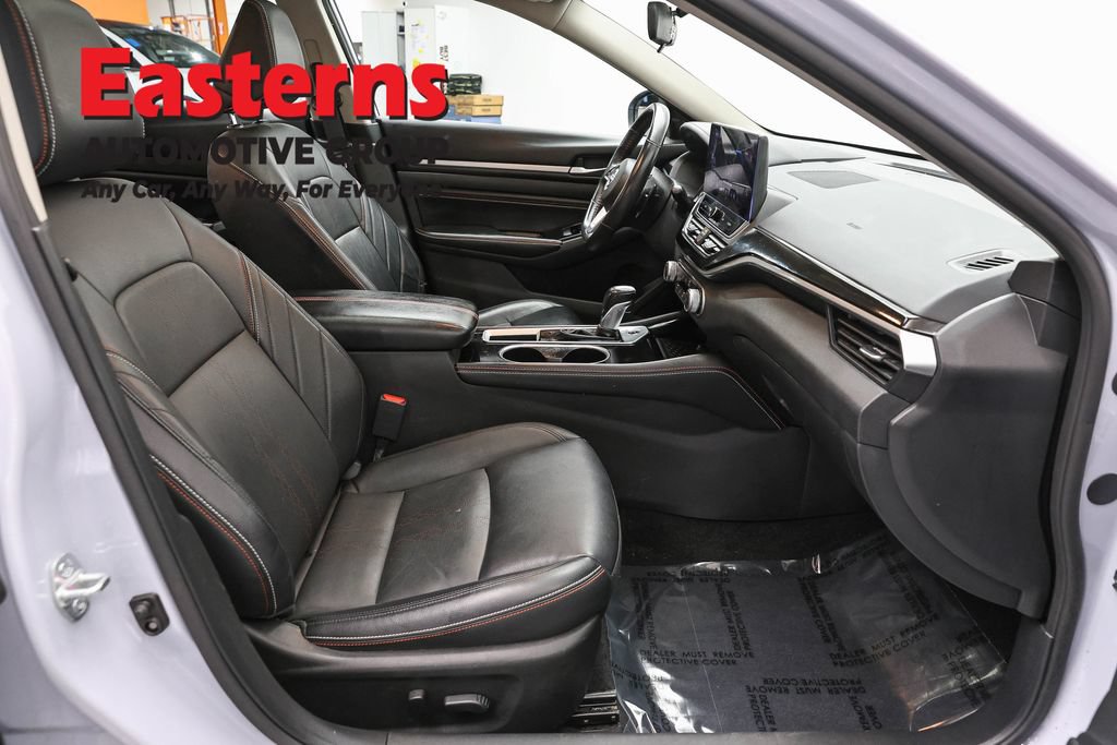 Used 2023 Nissan Altima 2.5 SR w/ SR Premium Package FWD image 24