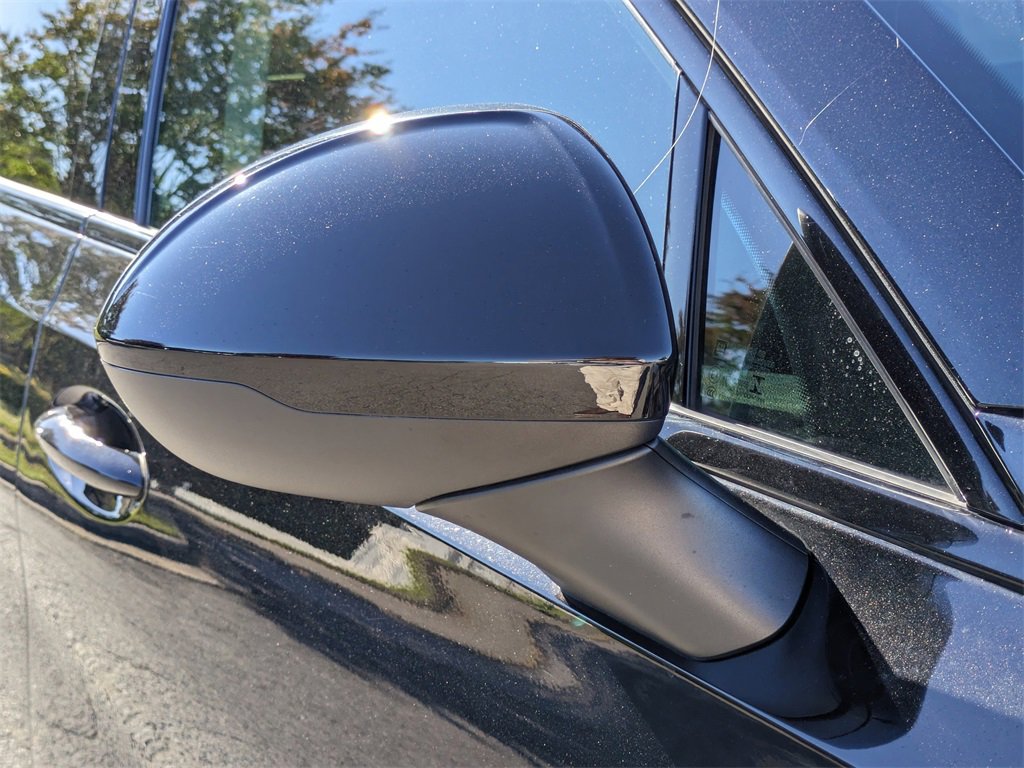 Used 2022 Buick Envision Essence w/ Sport Touring Package image 12