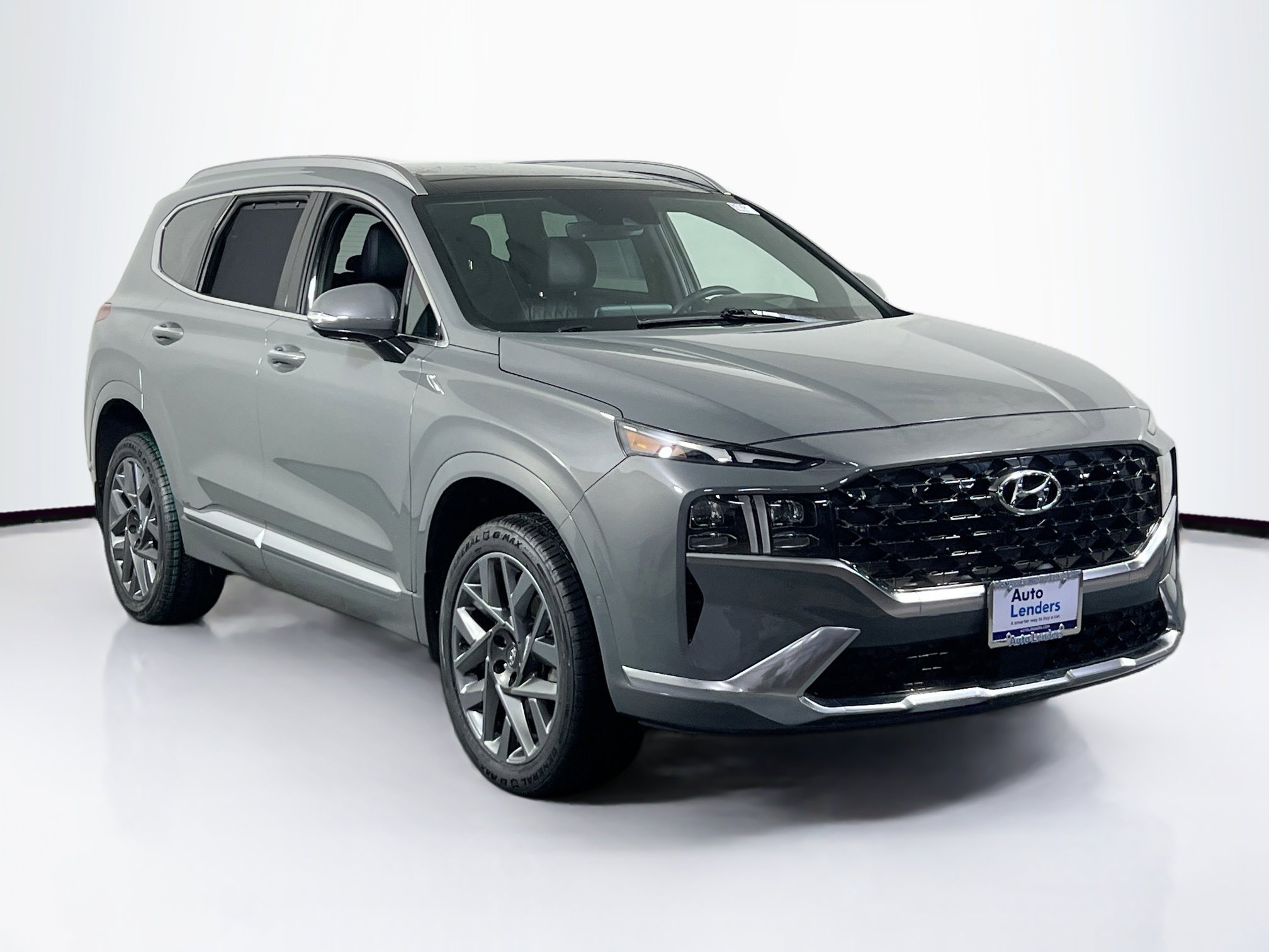 Used 2022 Hyundai Santa Fe Calligraphy image 3