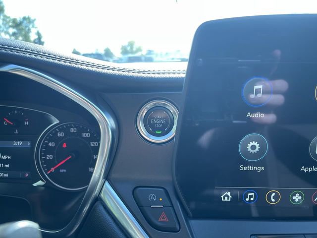 Used 2025 Chevrolet Blazer LT image 17