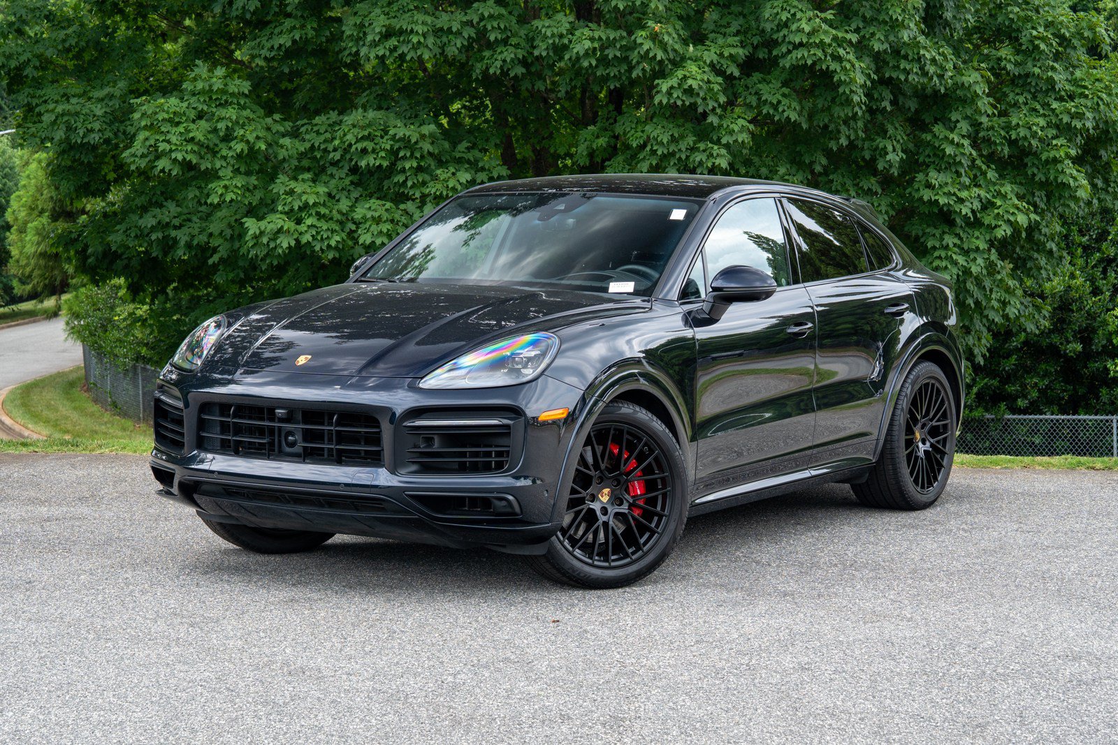 Certified 2023 Porsche Cayenne GTS AWD/4WD image 1