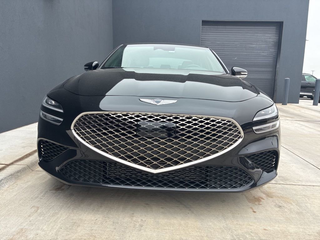 Used 2023 Genesis G70 2.0T image 2